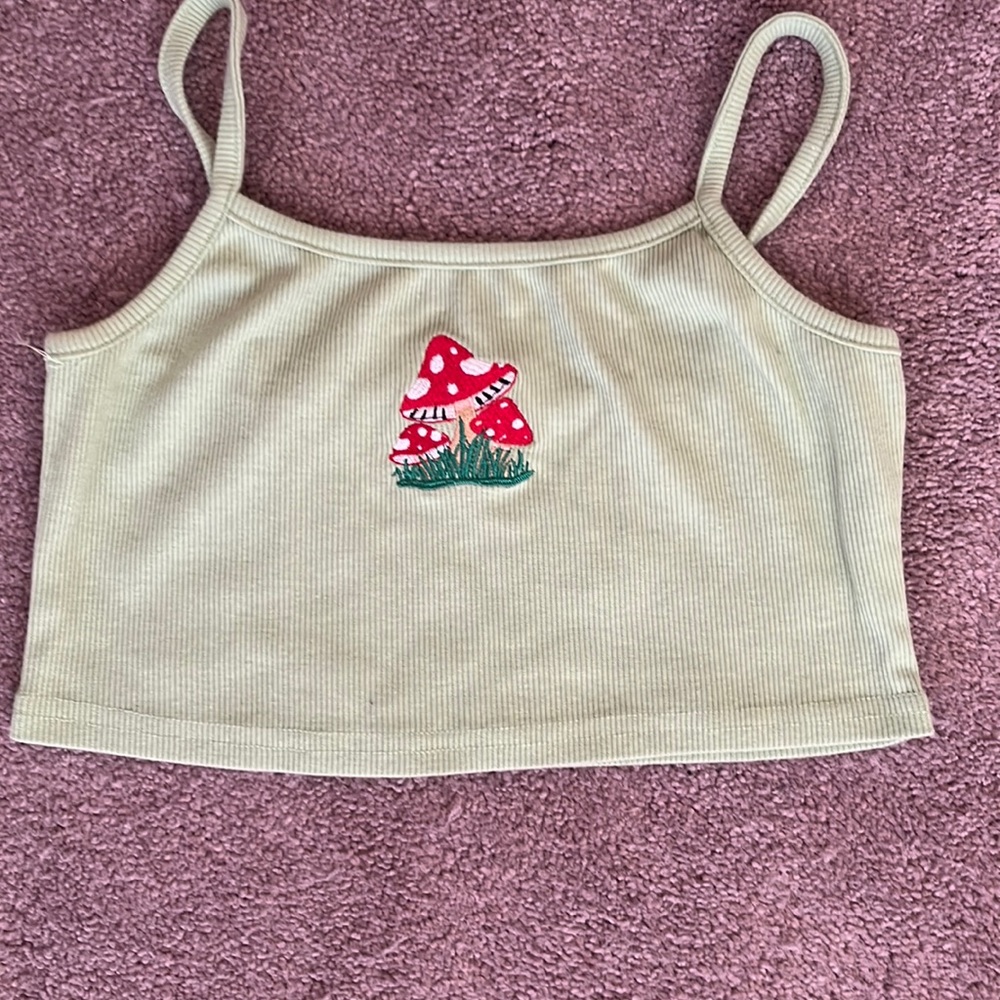 Green mushroom cropped shirt